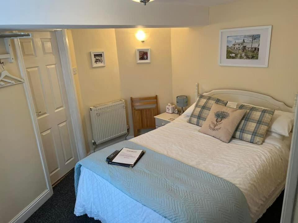 Dunscar Farm Bed & Breakfast キャッスルトン エクステリア 写真